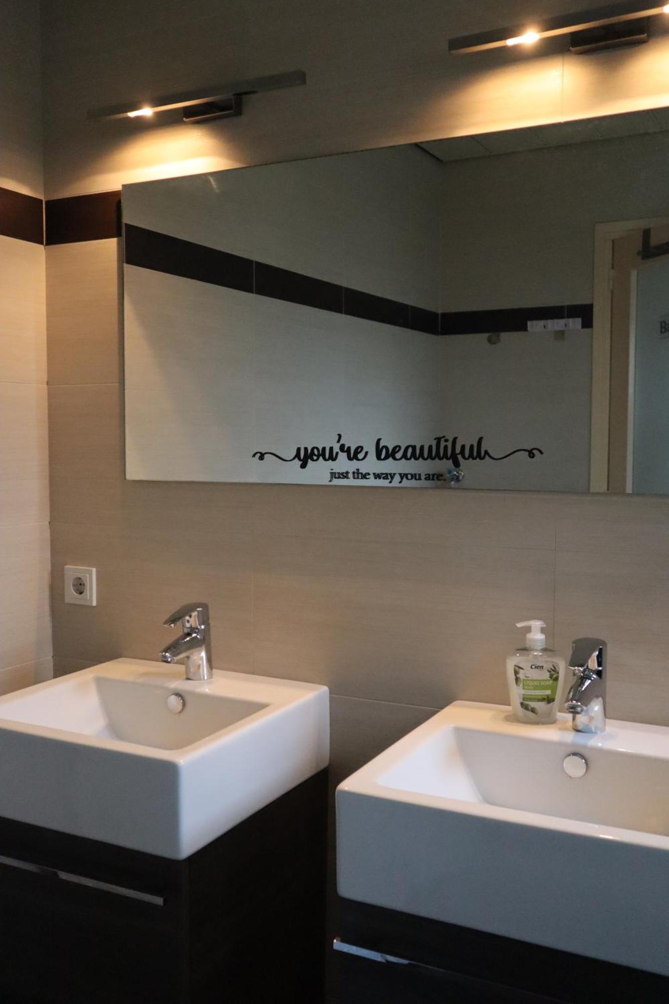 Room Stella Suite Tilburg Eksteriør bilde